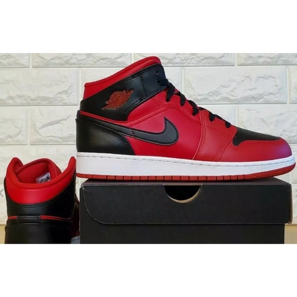 Nike Air Jordan 1 Mid GS Reverse Bred Gym Red Black 554725 660 GS Sizes 4.5y(W6) - Picture 2 of 4